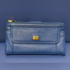 New Fossil blue pebbled cowhide leather women’s wallet